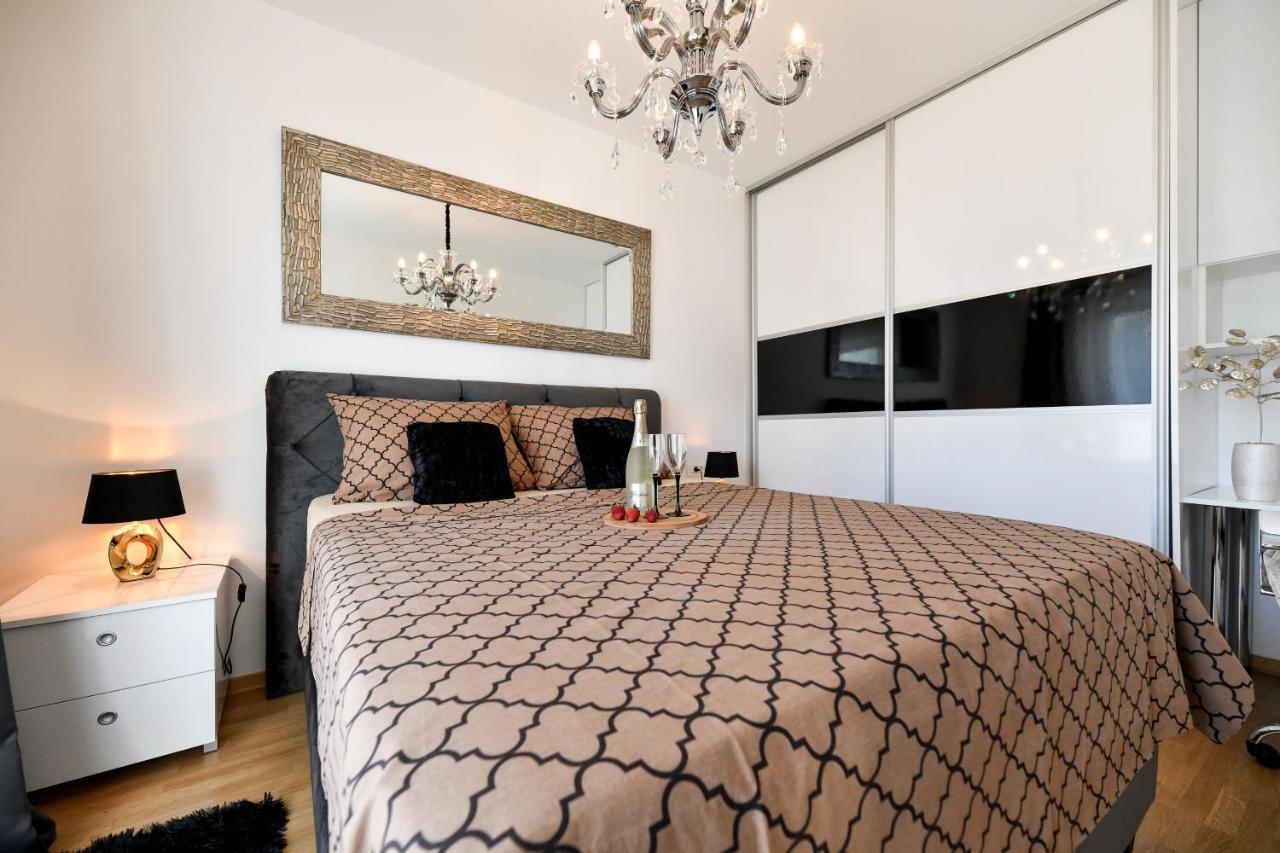 Lauris Luxury Apartment ซาดาร์ ภายนอก รูปภาพ