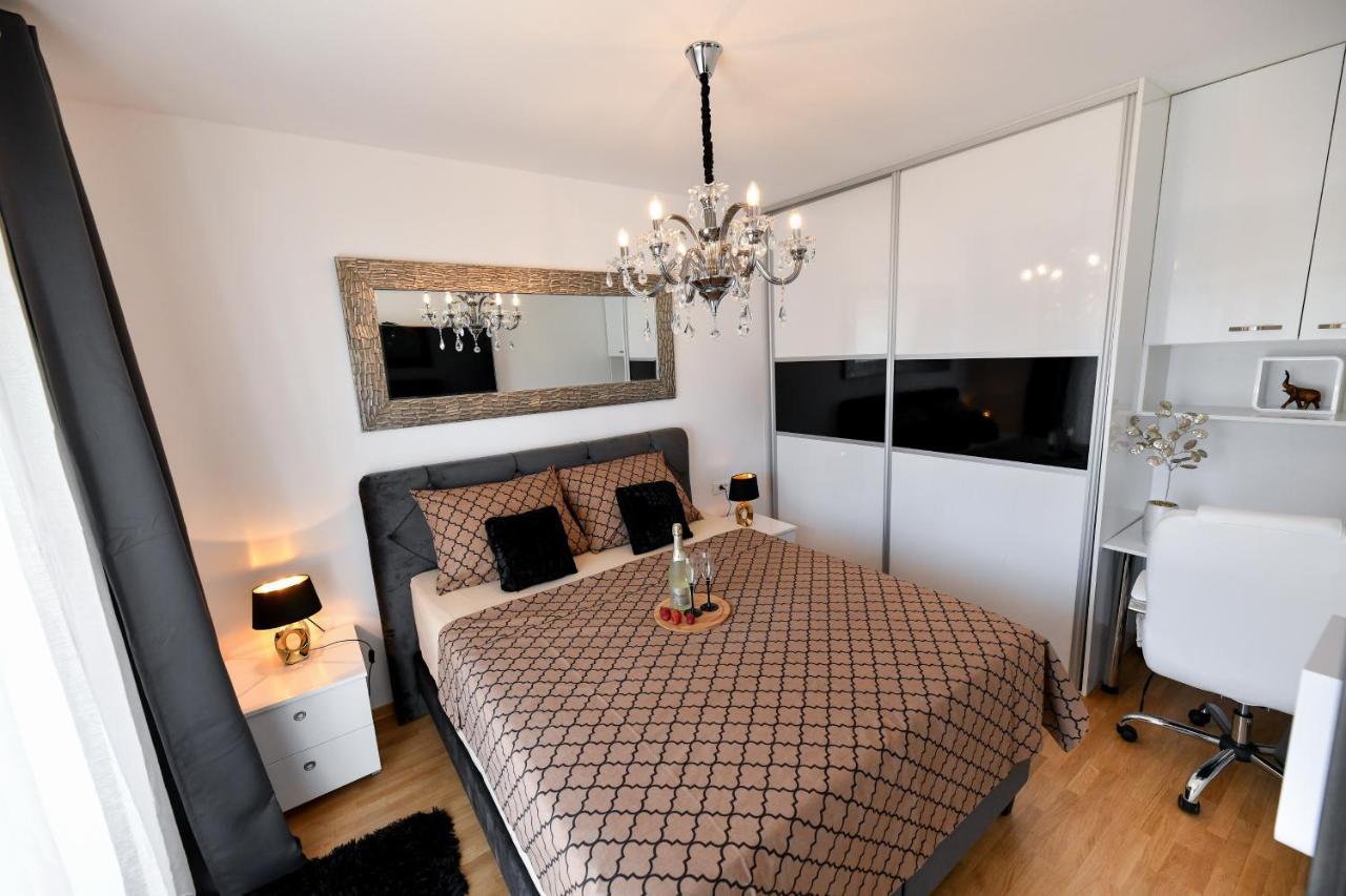 Lauris Luxury Apartment ซาดาร์ ภายนอก รูปภาพ